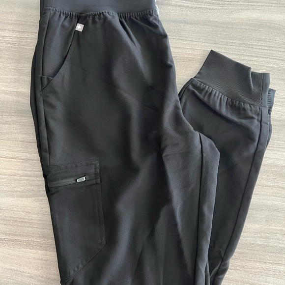 FIGS  Zamora Jogger Scrub Pant - Picture 4 of 7